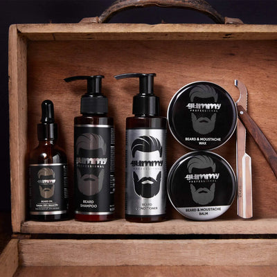 GUMMY SCHNURRBART SHAMPOO 100 MLWIE BENUTZT MAN:
Deep Beard Cleanse für den täglichen Gebrauch: Unsere Formel auf Wasserbasis verfügt über einen sanften Schaum, der Ihr Gesicht und Ihr Bart tief regummyOnKozmetikGUMMY SCHNURRBART SHAMPOO