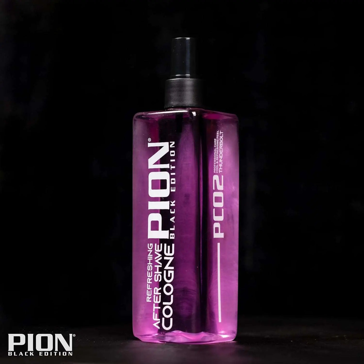 Pion After Shave Eau De Cologne Spray für Männer 155ml bottle on black background.